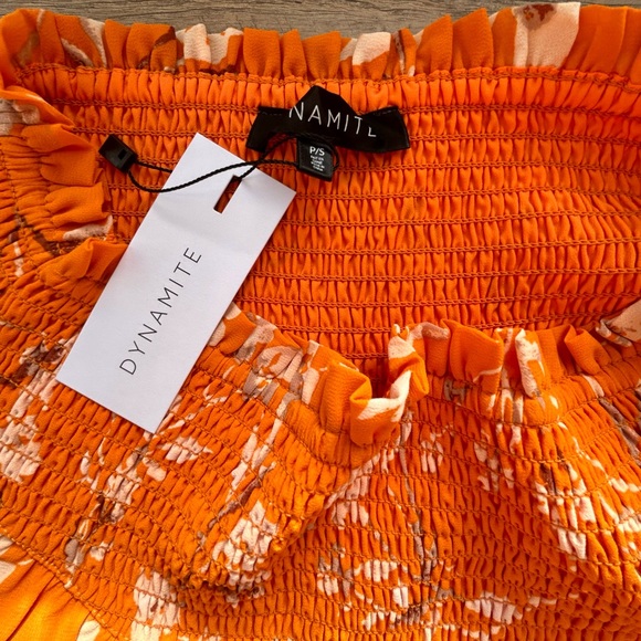 Dynamite Flowy Floral Skirt - Picture 4 of 5